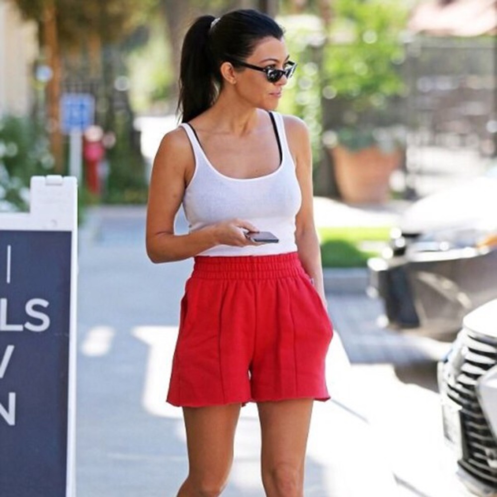 Good American “The High Waist Short” In Red sz 3🍒